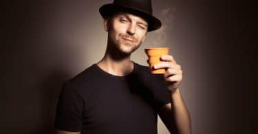 Thé ou café : laquelle de ces deux boissons est préférable de consommer ?