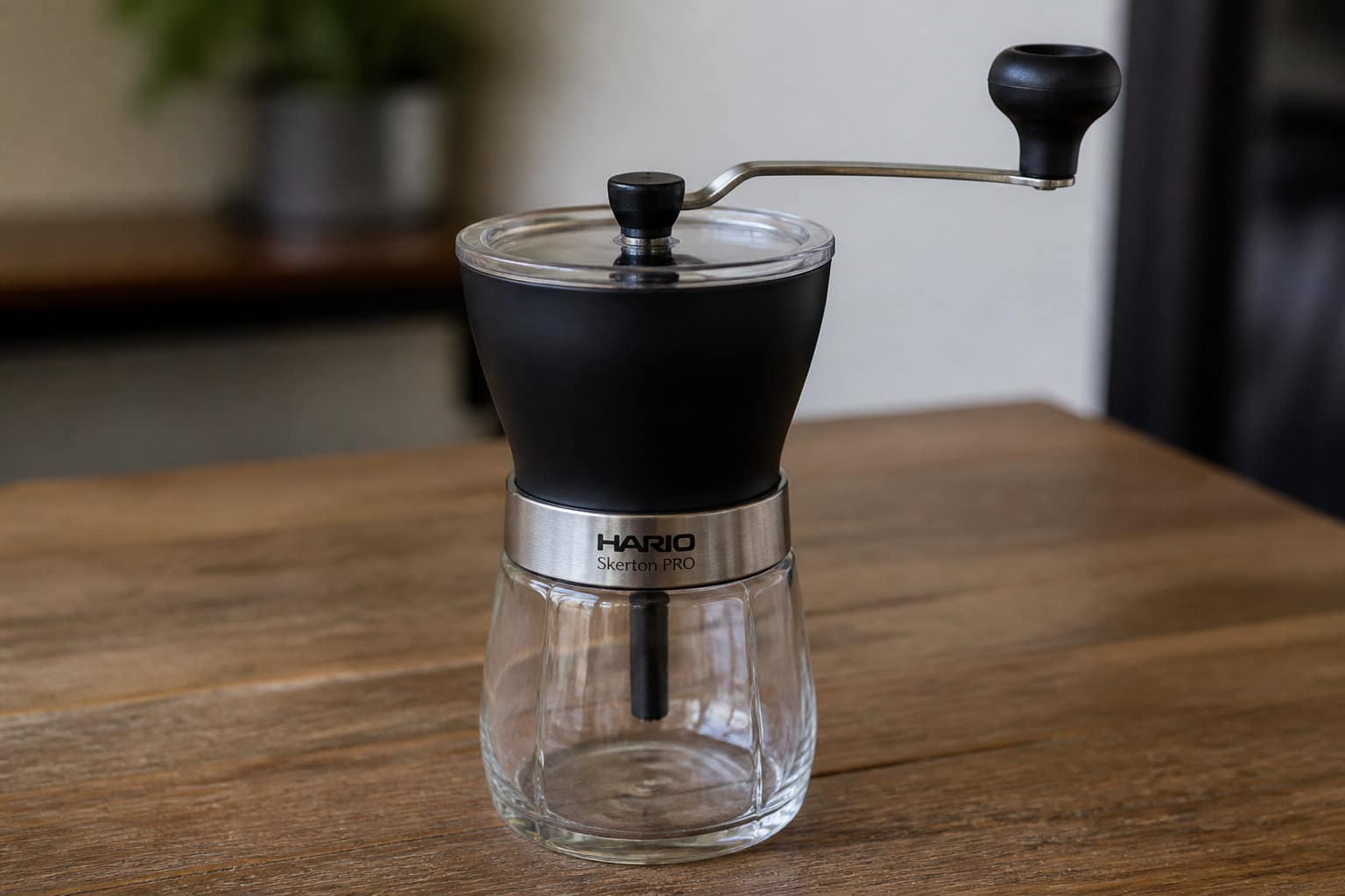 Hario Skerton Pro : l'ic&ocirc;ne japonaise pour le slow coffee