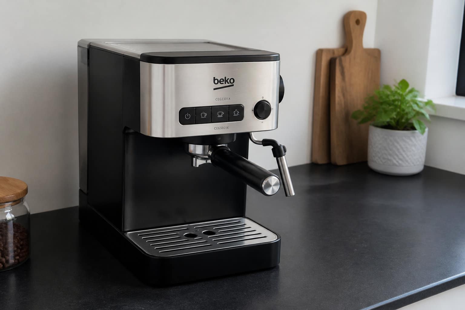 Comment la Beko CEG5301X se distingue-t-elle par son design ?