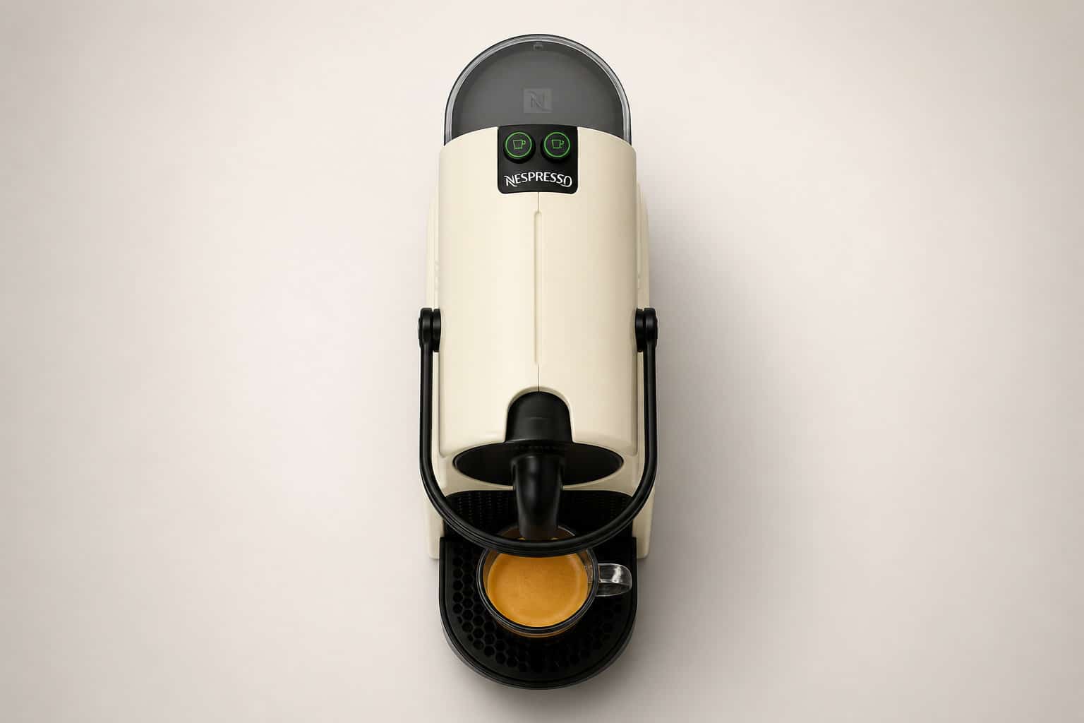 Nespresso Inissia DeLonghi : l'&eacute;l&eacute;gance de l'expresso compact