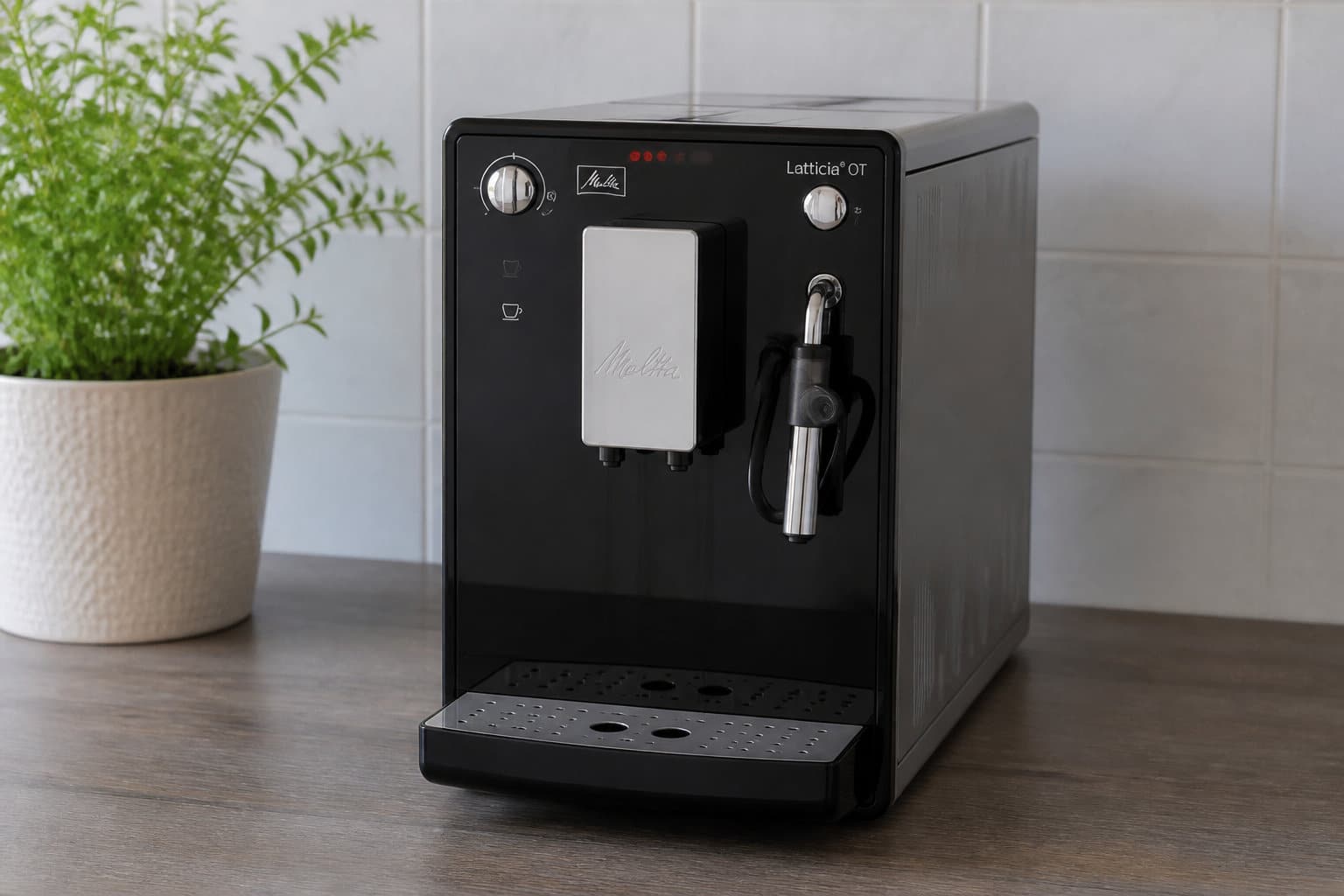 Quelle est la meilleure machine à café grain Melitta Latticia OT vs Avanza ?